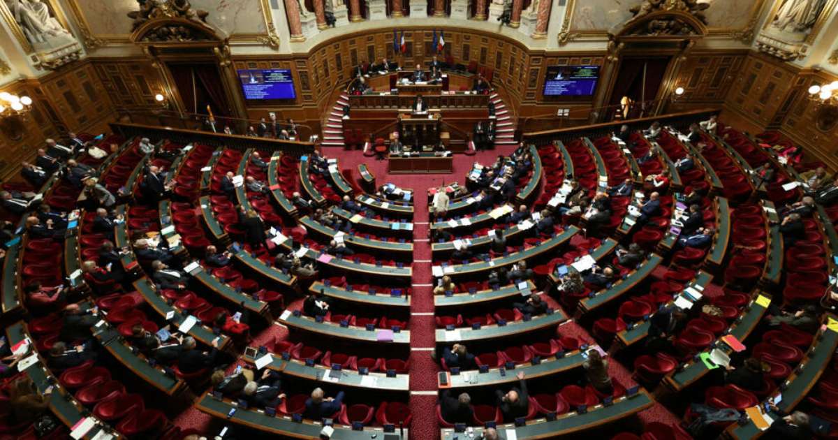 Extrema direita conquista grupo no Senado da França pela primeira vez na história