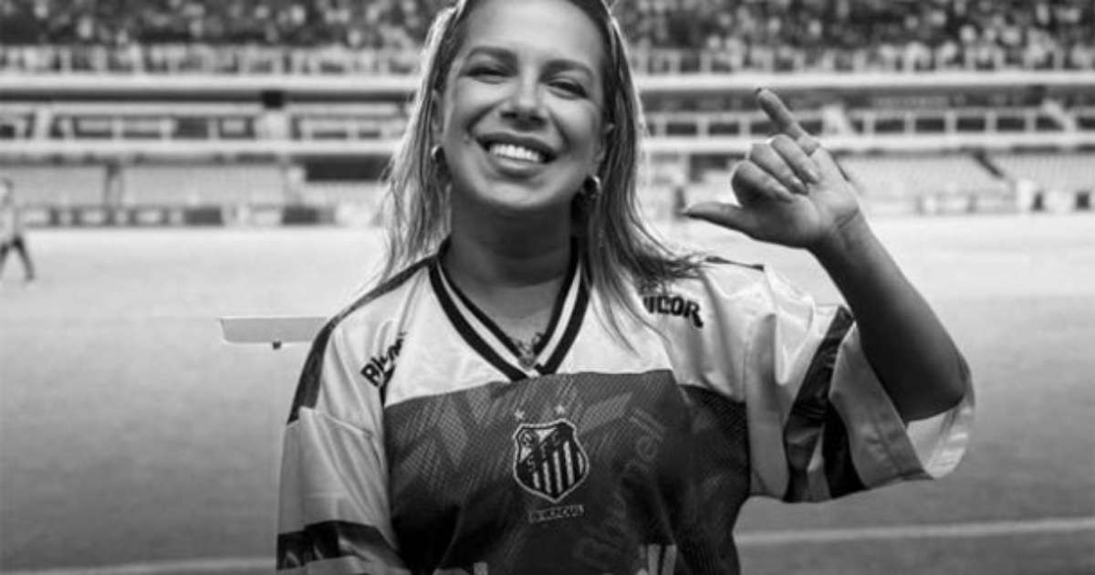 Santos comunica morte de torcedora, homenageada por Neymar, aos 39 anos