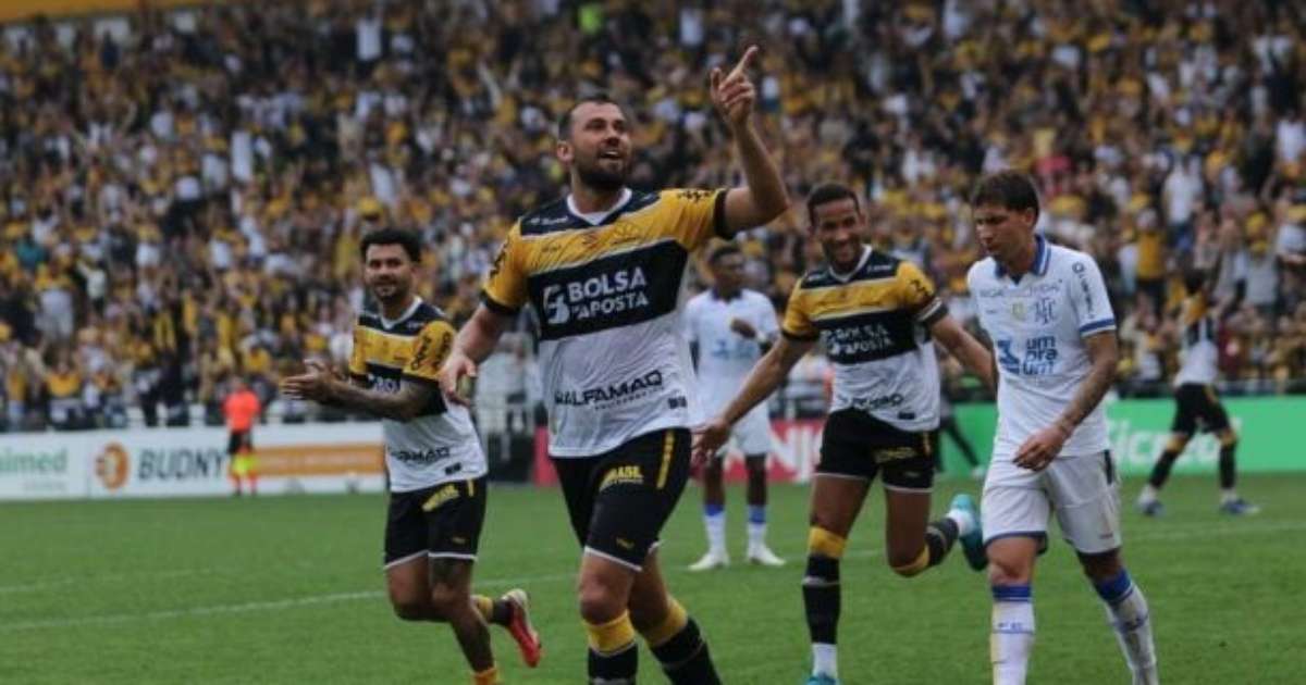 Criciúma vence clássico contra Avaí e volta ao G6 da Série B