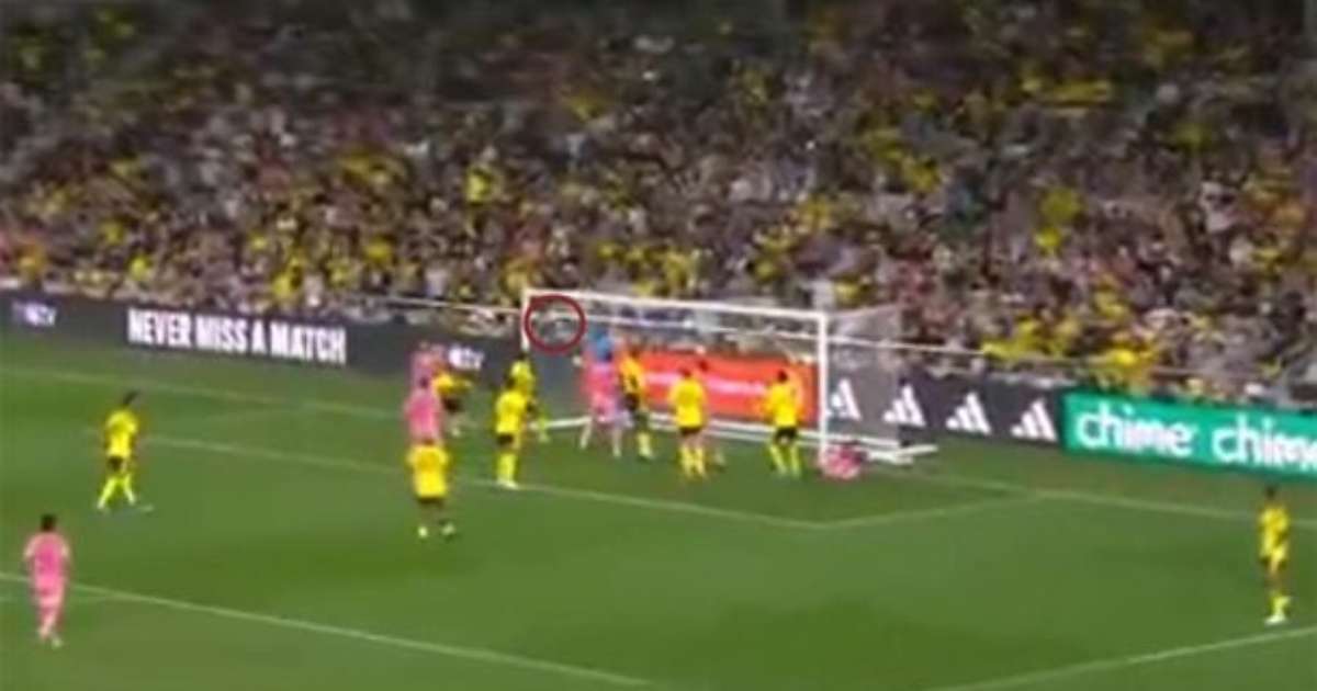 Messi faz golaço de falta em derrota do Inter Miami; veja vídeo