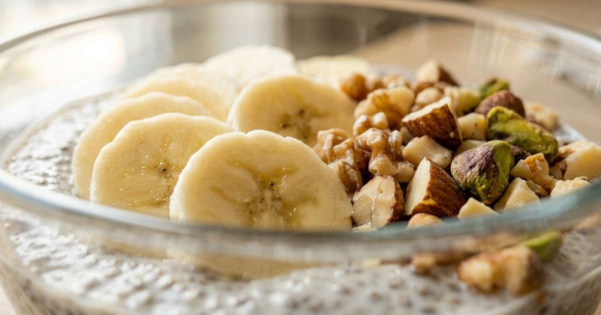 Pudim de chia com frutas: a receita simples para o café da manhã que combina fibras, saciedade e ajuda na digestão
