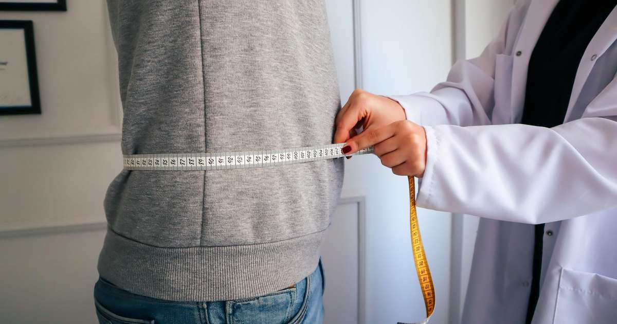 IMC sozinho não é suficiente para avaliar obesidade, aponta revisão