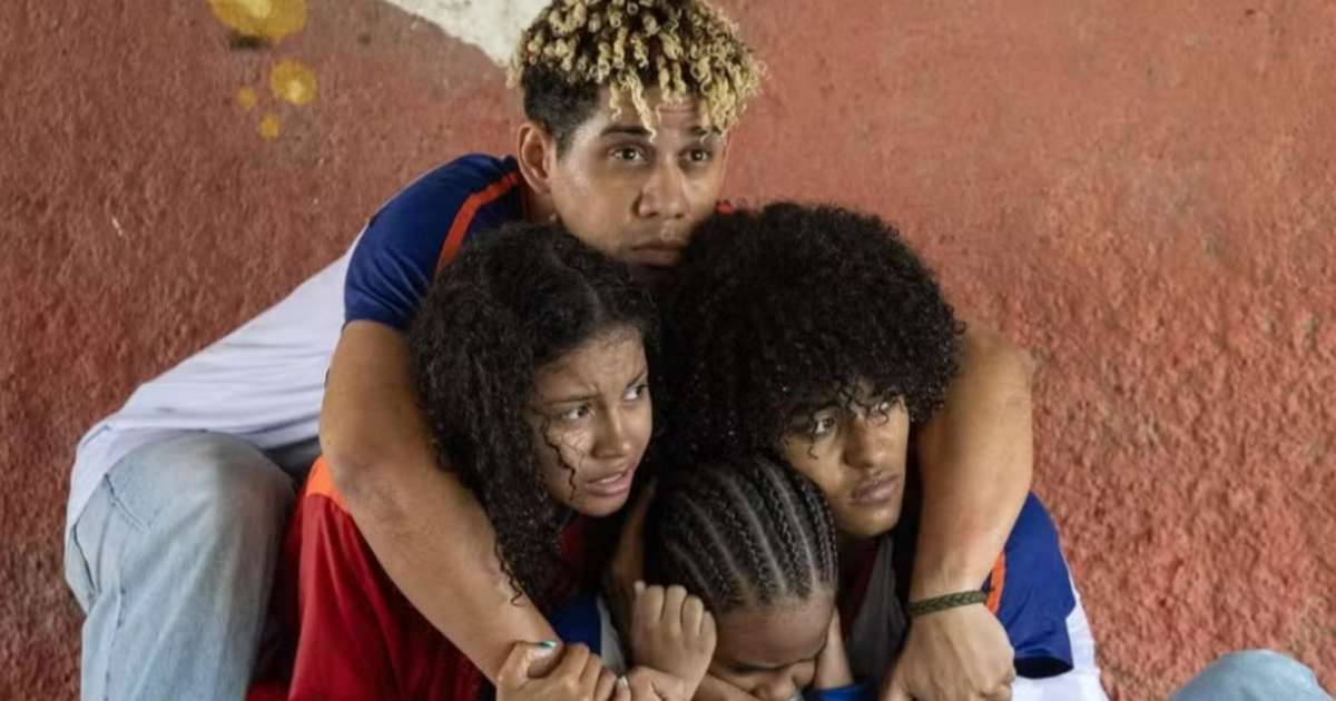 'Por Você': É grave? Acidente faz ator sumir das cenas da novela; saiba detalhes