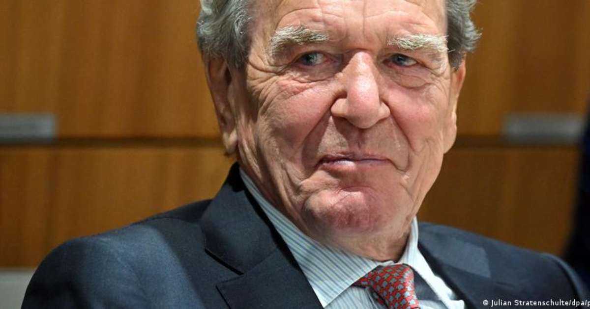Ex-chanceler alemão Gerhard Schröder vai trabalhar para rede russa de supermercados