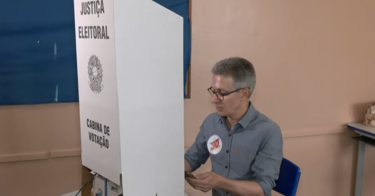 Zema sobre ação por celular na cabine: 'Se eu tivesse roubado um celular, estaria tudo bem'
