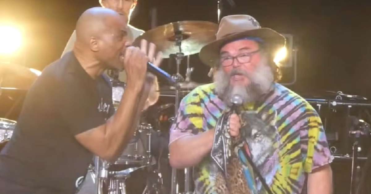 Vídeo: Tom Morello, Jack Black e ícones do Rap e Metal tocam "Walk This Way"