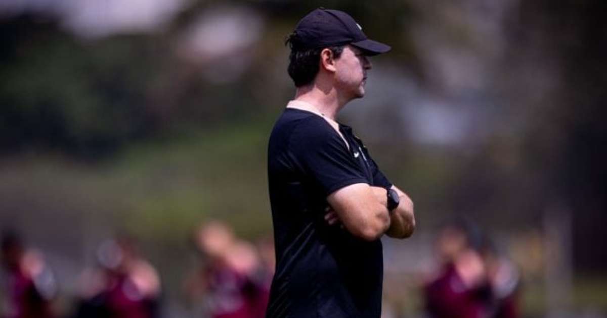 Diniz faz testes no Corinthians e tem retorno de Bidu antes de encarar o Inter