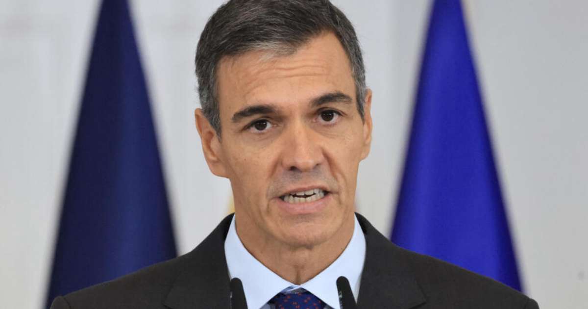 Pressionado por protestos, Pedro Sánchez convoca eleições legislativas antecipadas na Espanha