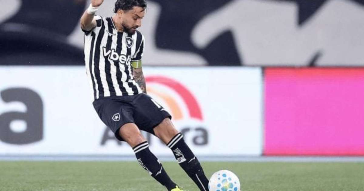 Telles desabafa após derrota do Botafogo em clássico: "Saímos tristes"