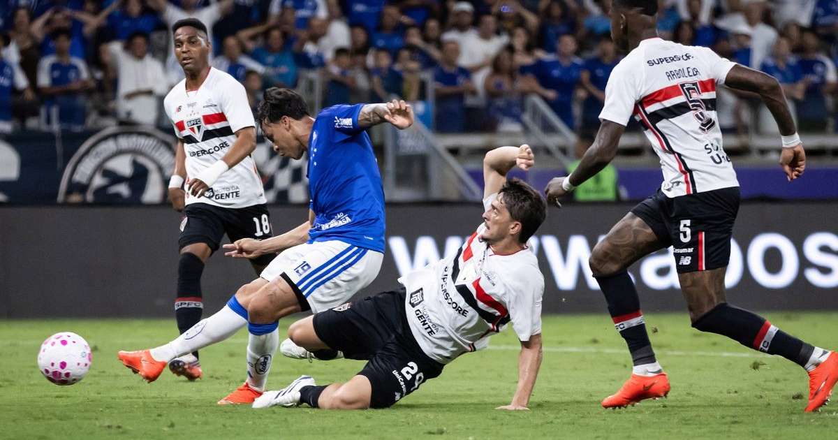 Cruzeiro bate São Paulo e entra no G-4 pela 1ª vez