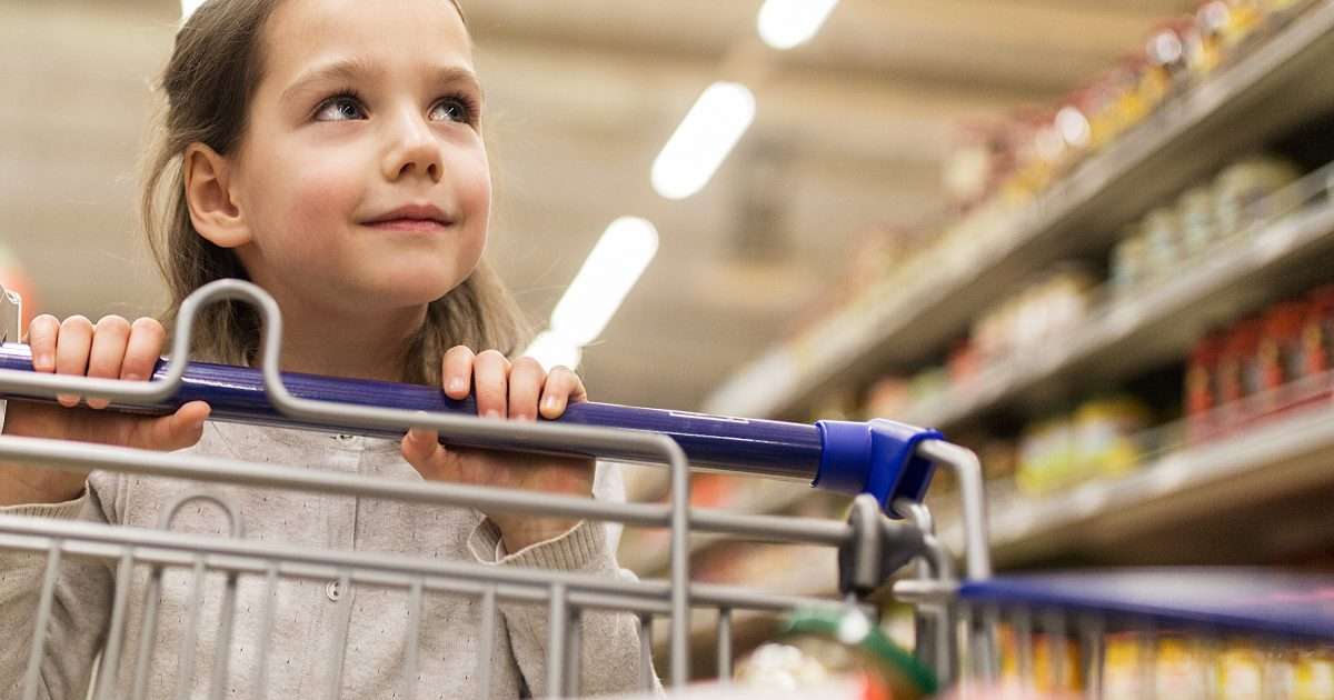 Fim dos mini-carrinhos? Projeto em Porto Alegre quer combater o consumismo infantil nos supermercados