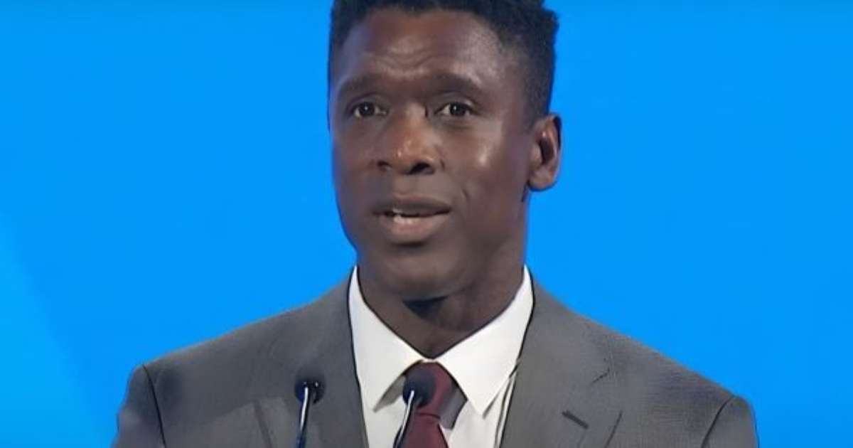 Seedorf negociava com gigante brasileiro antes de acordo com Corinthians