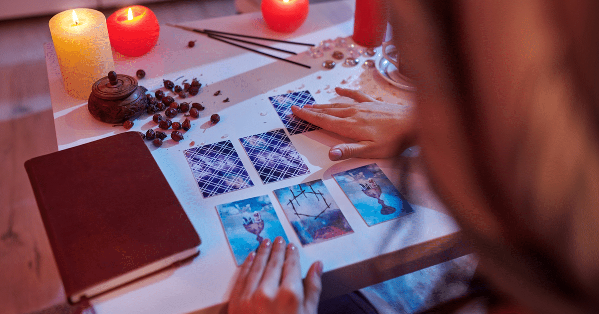 Tarot do dia: previsão para os 12 signos em 12/10/2026