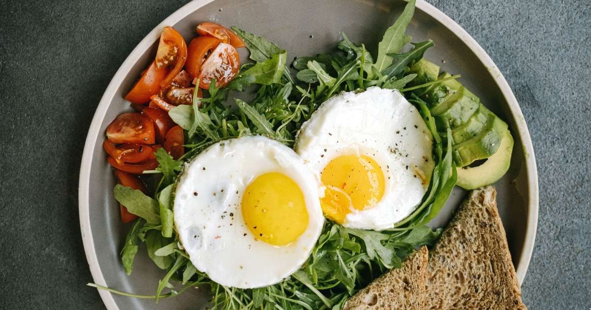 Esta receita de ovo frito aumenta a proteína e ajuda no ganho de massa muscular; confira