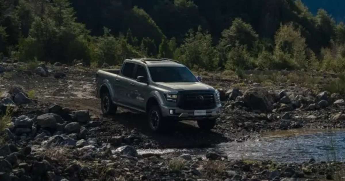 GWM Poer P500 híbrida flex chega ao Brasil em 2027 com 394 cv