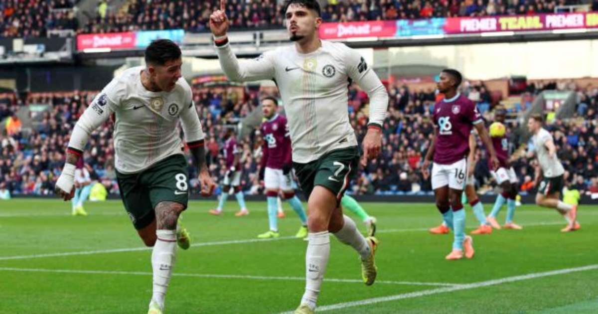 Pedro Neto brilha, e Chelsea vence o Everton pela Premier League