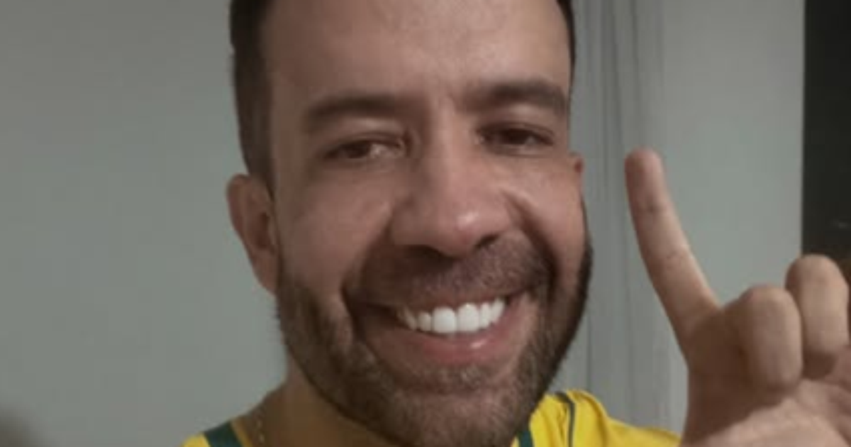 André Janones é internado após debate entre Flávio e Lula
