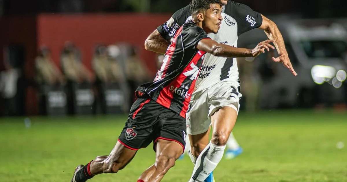 Corinthians empata com Vitória e segue ameaçado no Brasileirão