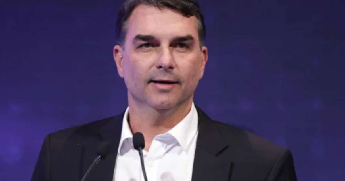 Nova proposta de Flávio Bolsonaro causa polêmica: 'Desespero'