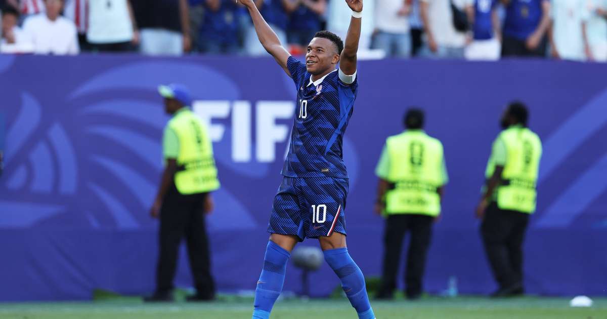 Mbappé conquista prêmio de melhor jogador antes da Bola de Ouro