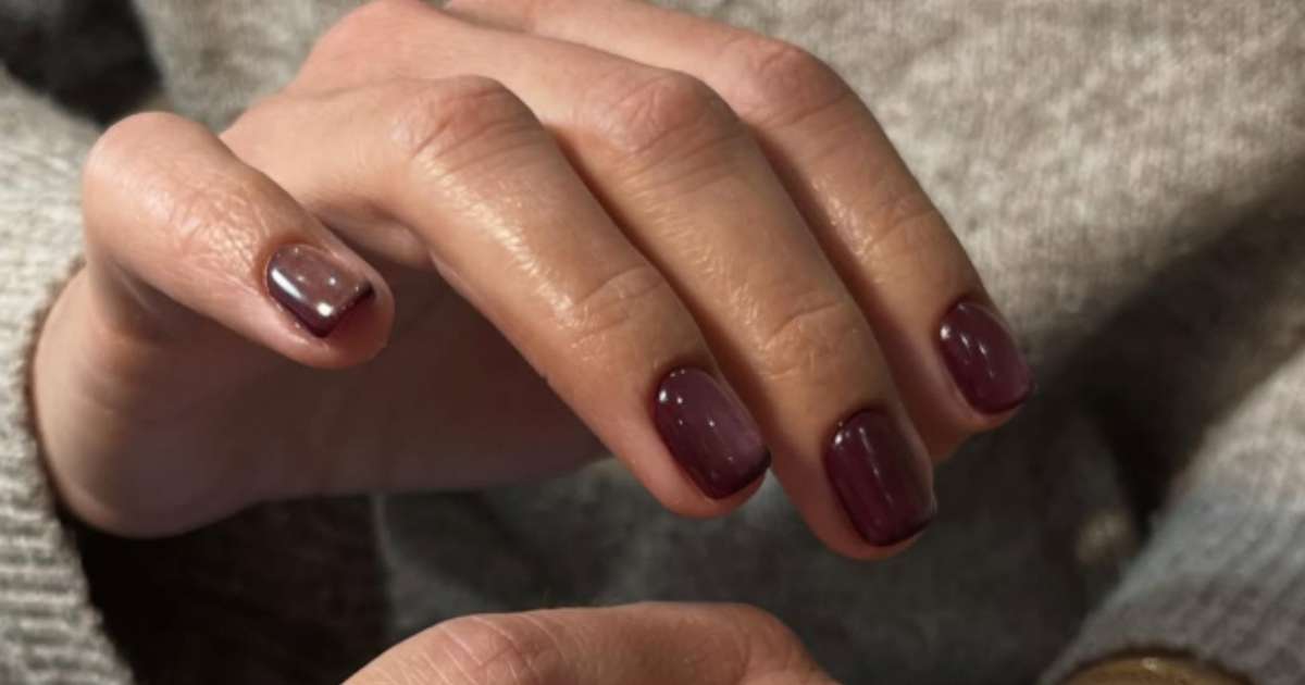 Unhas com nomes de bebidas são a nova tendência de manicure da temporada: do Chai Latte ao Bordeaux