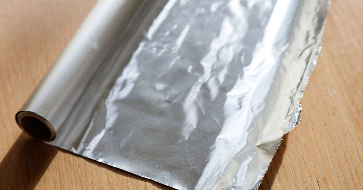 Fosco ou brilhante? Entenda de vez qual lado do papel alumínio usar