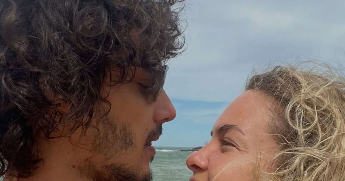 Namorado de Lua Blanco por 10 anos abre baú de fotos com atriz e quebra silêncio após morte precoce da famosa: 'A nossa história está escrita, e ela nada nos tira'; Leandro Soares ganha apoio do pai da ex-Rebeldes