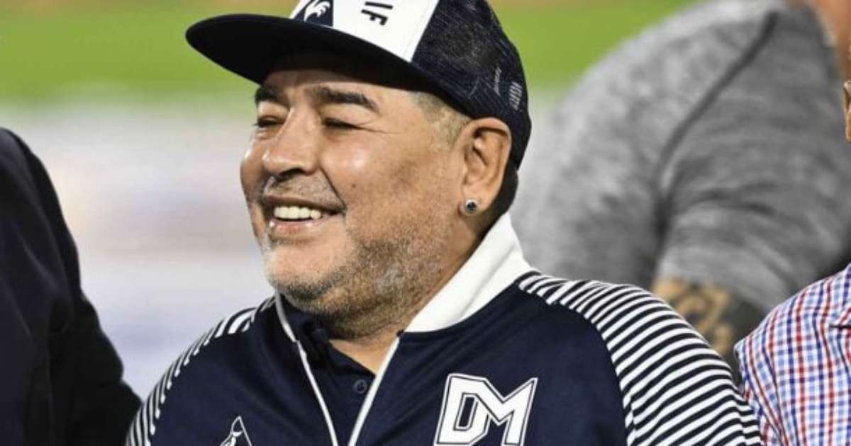 Defesa de médico de Maradona contesta acusação na reta final de ação