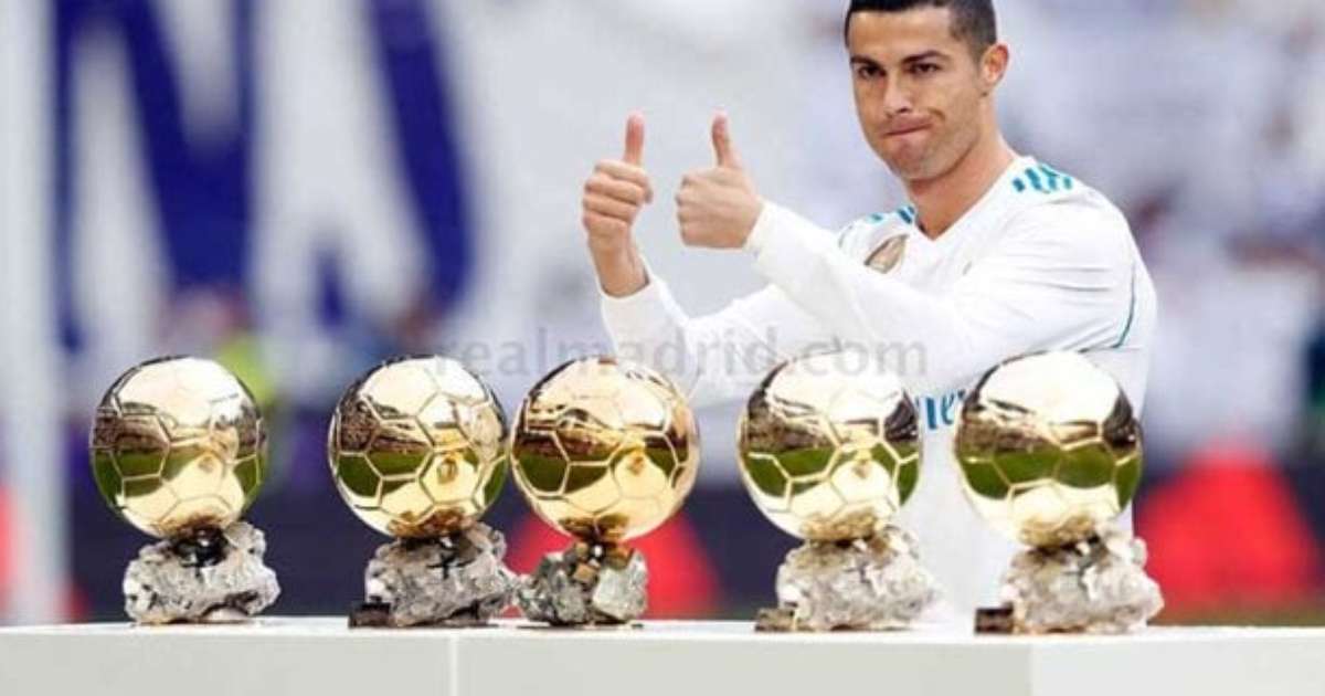 France Football Clarifies Cristiano Ronaldo Leads Non-Official Online Poll