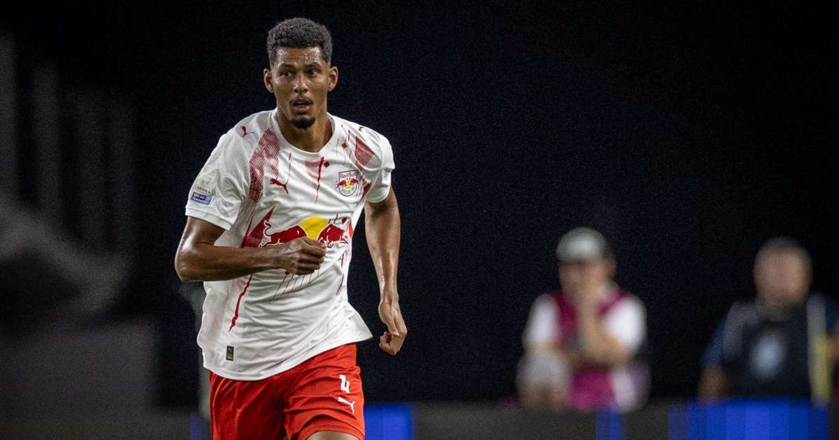 Zagueiro do Red Bull Bragantino, Alix Vinícius pode chegar a 200 jogos como profissional diante do Palmeiras