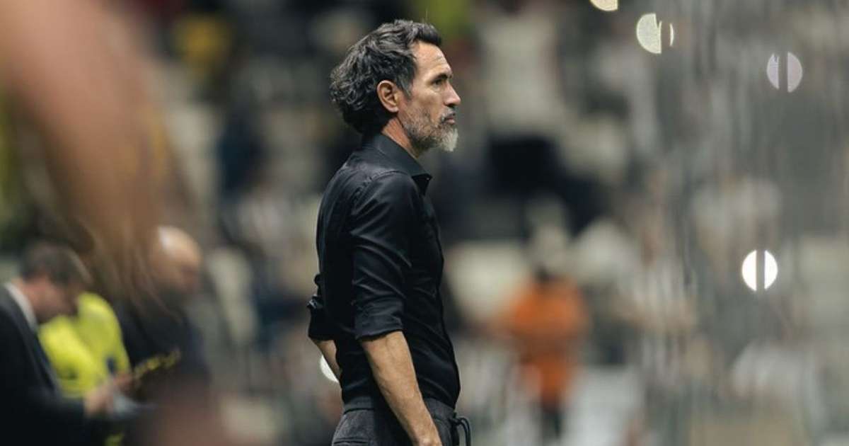 Eduardo Domínguez critica erros do Atlético-MG após derrota para o Flamengo e elogia base sub‑20