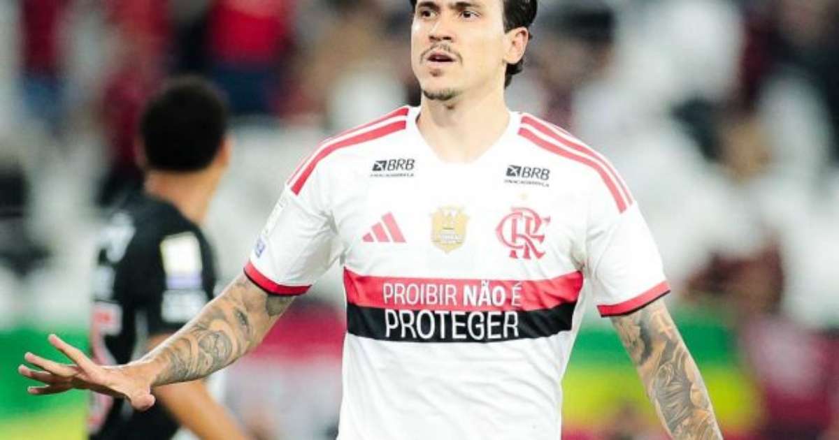 Pedro volta a marcar, é aplaudido pela torcida e elogiado pelo treinador