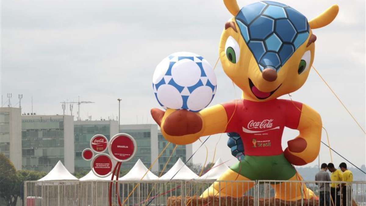 Verbo fulecar existe e mascote da Copa vira piada (de novo)