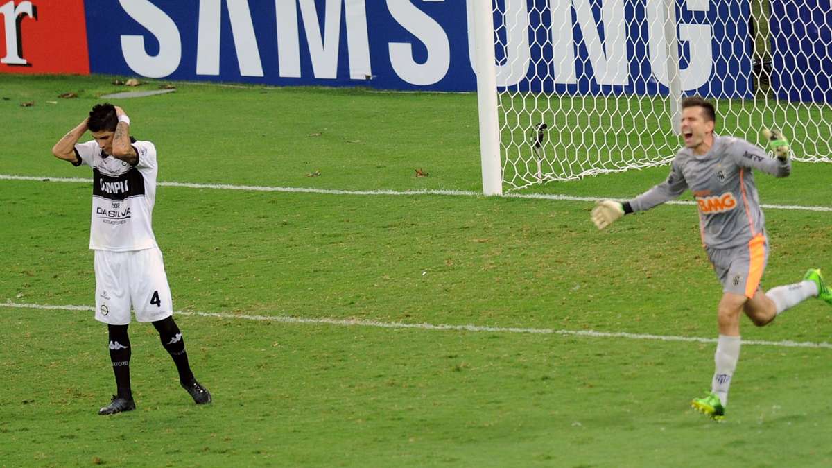 Corinthians vence o Grêmio com gol de Jô e embala no Brasileirão