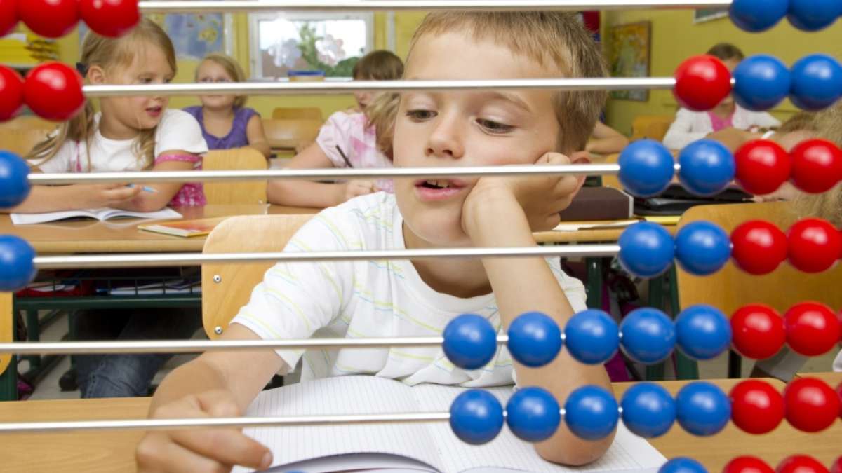 Jogo Lógica Matemática Para Crianças Tarefas Atenção Para Crianças