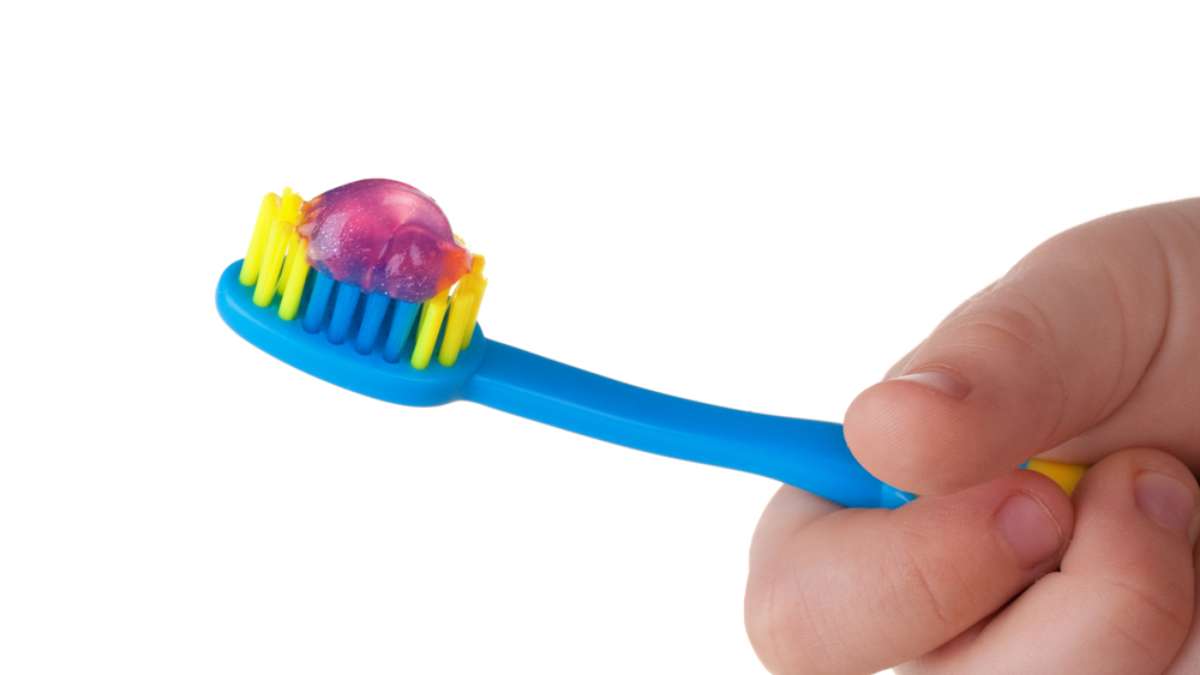 Dentista Ensina Como Nao Deixar As Criancas Engolirem Pasta