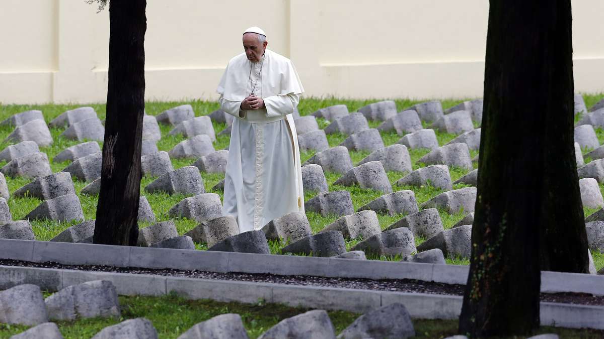 Papa diz que vivemos 3ª Guerra Mundial combatida 'em partes'
