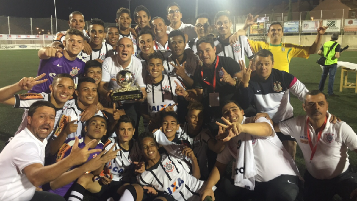 Corinthians vence e se torna maior campeão mundial Sub-17
