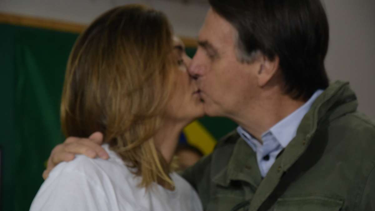 Conheça a trajetória de Michelle Bolsonaro, futura primeira-dama do Brasil