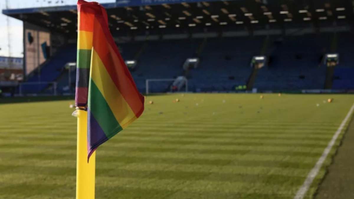Jogador é suspenso por seis jogos após homofobia em liga nos