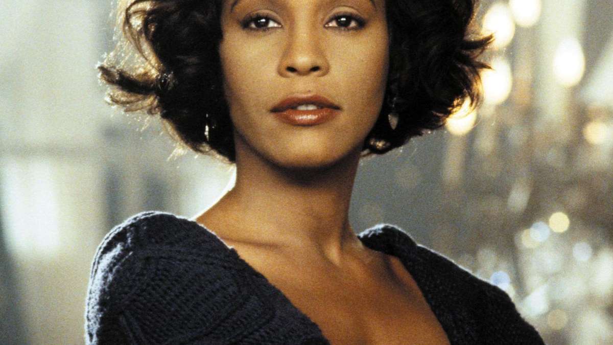 Clipe clássico de Whitney Houston atinge 1 bilhão de visualizações no
