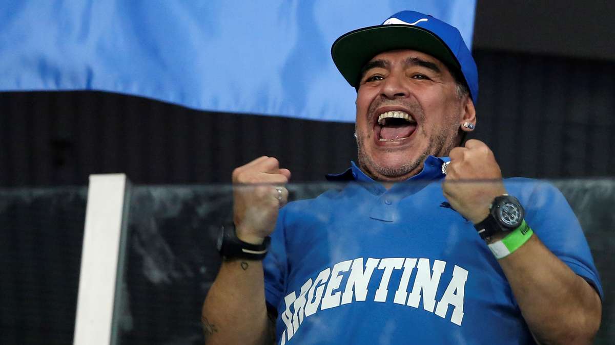 Maradona 60 anos: relembre campanhas com o craque