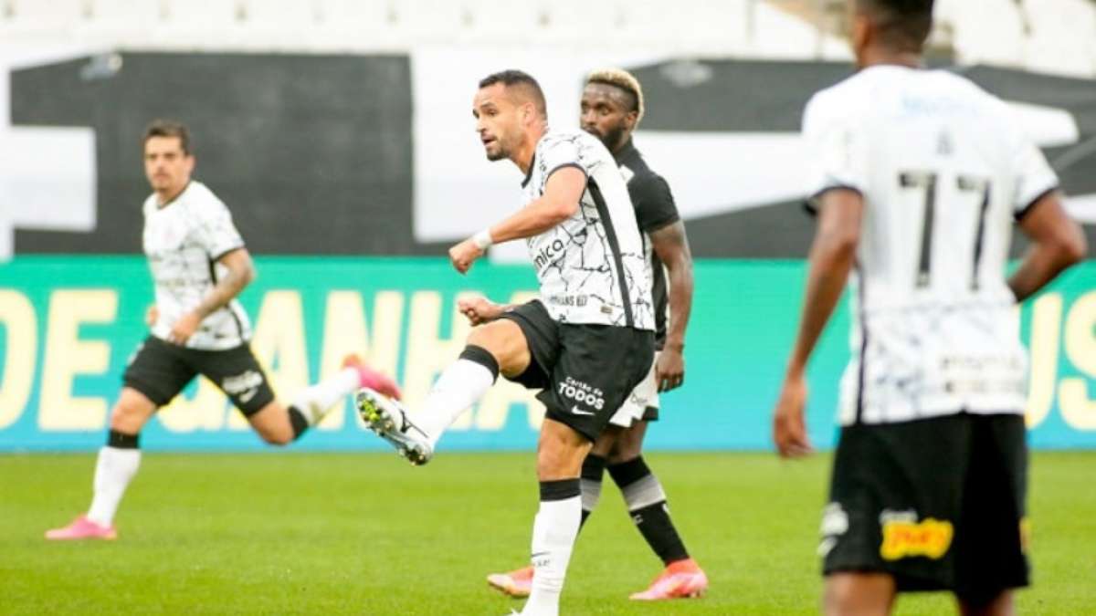 Renato Augusto é o único jogador do Corinthians na seleção do