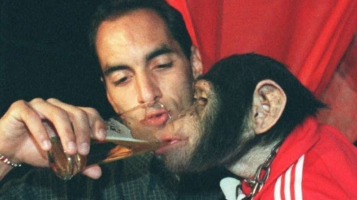 Edmundo cerveja macaco