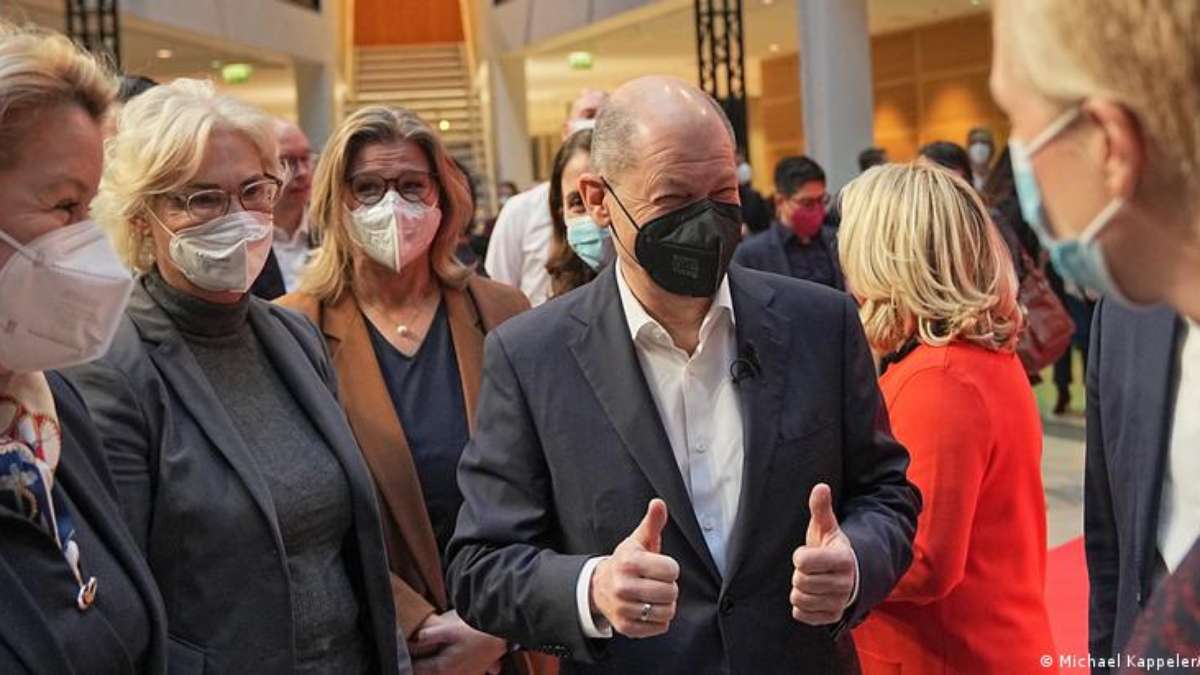 Mulheres comandam metade dos ministérios no governo Scholz