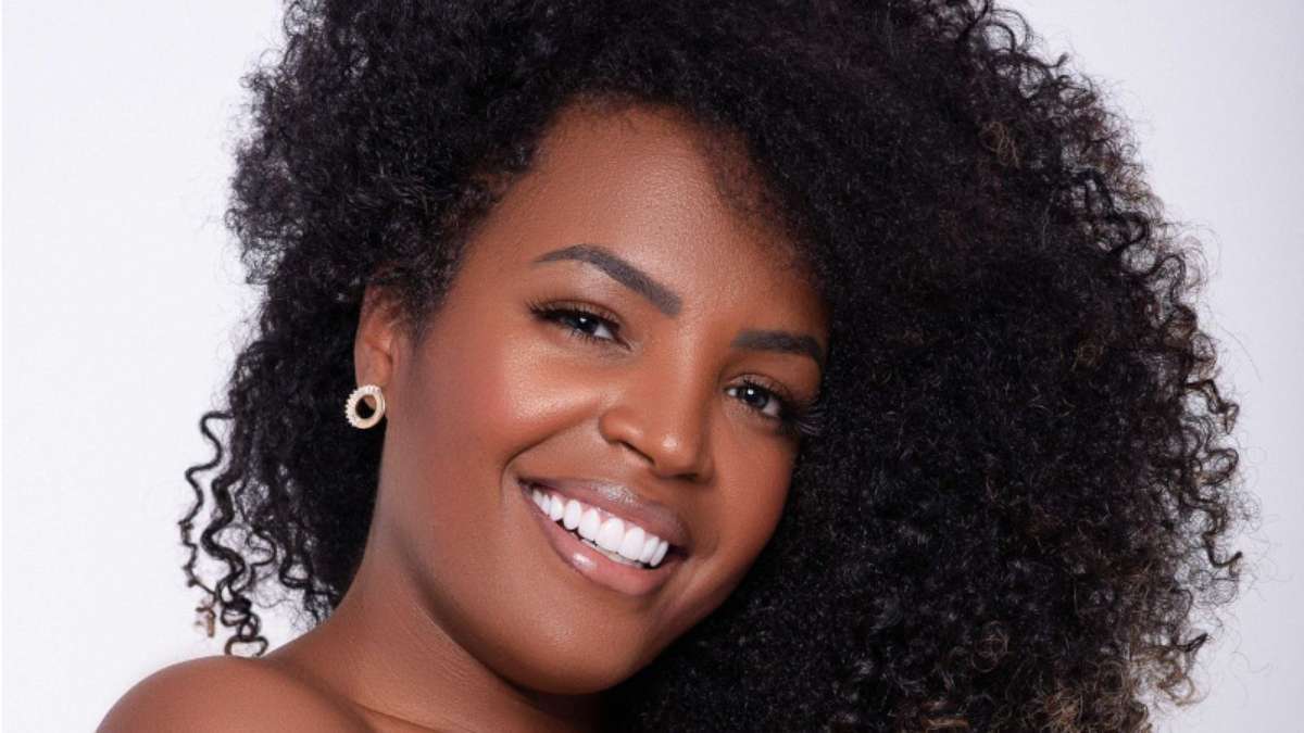 De vendas no metr&ocirc; at&eacute; a cria&ccedil;&atilde;o de marca pr&oacute;pria: afroempreendedora dribla  os desafios e realiza seu sonho