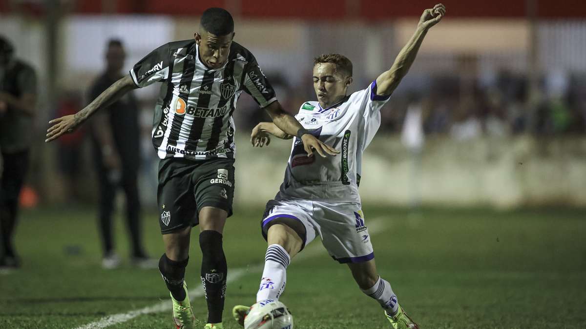 Atl&Atilde;&copy;tico-MG cai para a URT e sofre 1&Acirc;&ordf; derrota na temporada