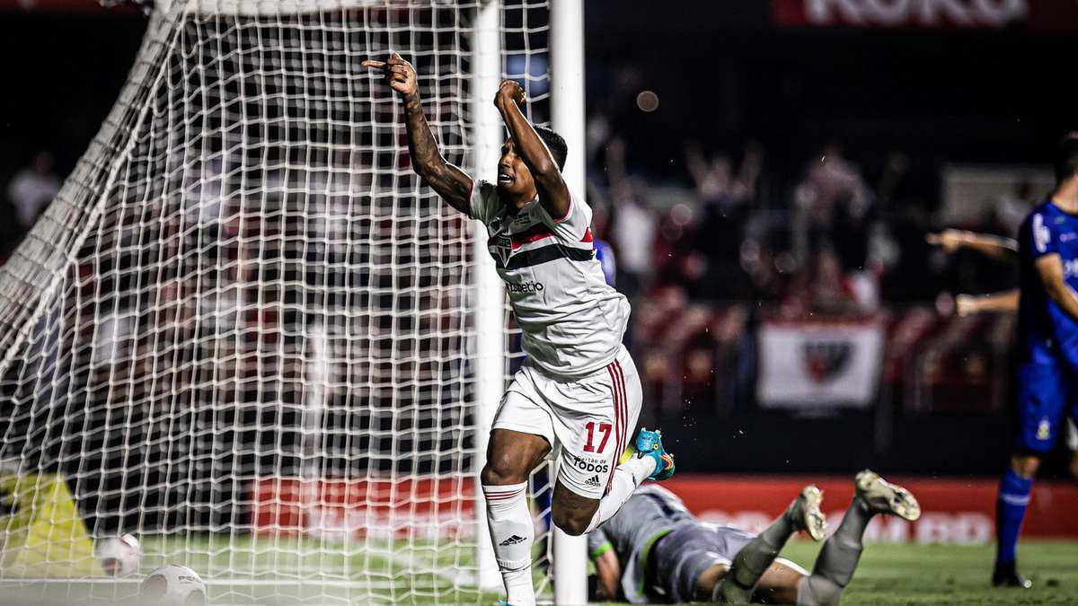 Com emo&Atilde;&sect;&Atilde;&pound;o, S&Atilde;&pound;o Paulo bate Santo Andr&Atilde;&copy; e vence a 1&Acirc;&ordf; em 2022