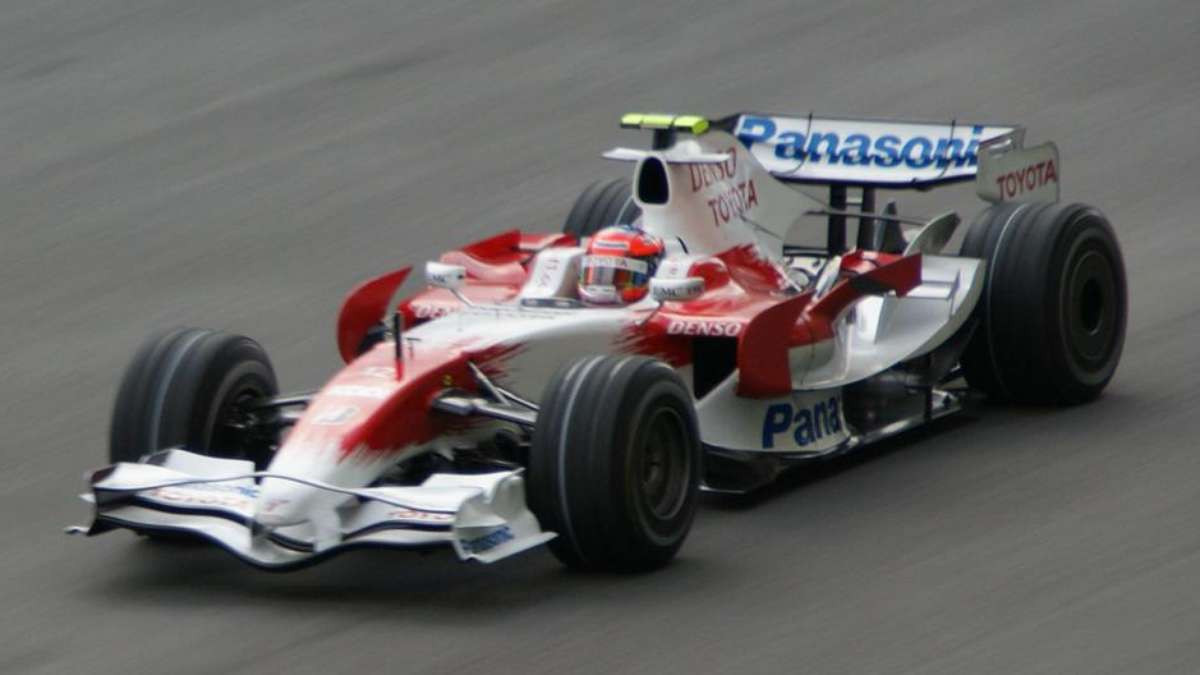 Lewis Hamilton (Carro), Carros Wiki