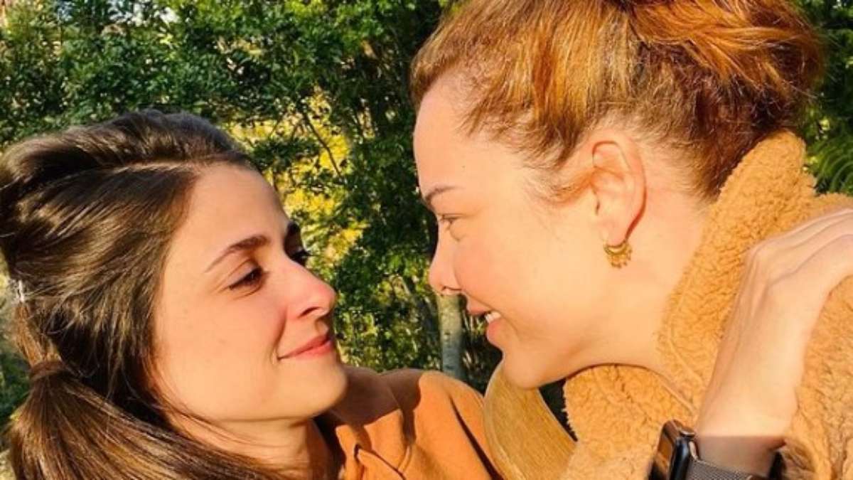 F&ecirc; Souza publica pela 1&ordf; vez foto com a namorada: 'Amor &eacute; amor'